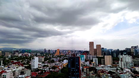 Fester-Zeitraffer-Eines-Starken-Sturms-In-Mexiko-Stadt