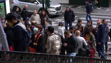 People-queuing-to-have-access-to-the-Santa-Justa-Lift,-Lisbon