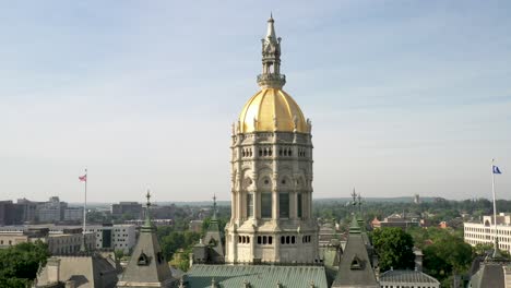 Connecticut-state-capitol-in-Hartford,-Connecticut-with-close-up-of-dome-with-drone-video-circling