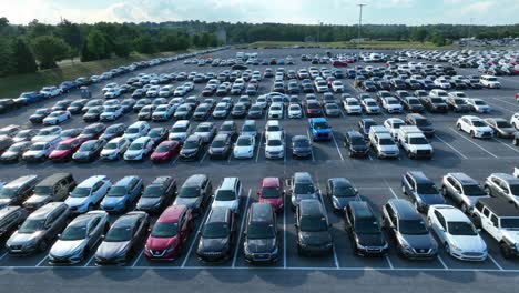 Aerial-truck-shot-of-vehicles-parked-in-Manheim-Auto-Auction-parking-lot