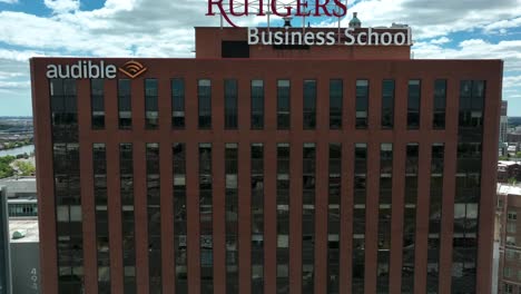 Edificio-De-La-Escuela-De-Negocios-Rutgers
