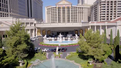 Exterior-shot-of-Caesars-Palace-hotel-and-casino-in-Las-Vegas,-America
