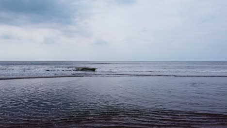 Waves-crashing-on-the-beach-of-North-sea