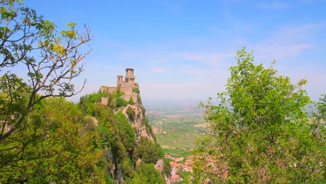 Towers-On-Monte-Titano-Peaks-In-San-Marino,-Italy
