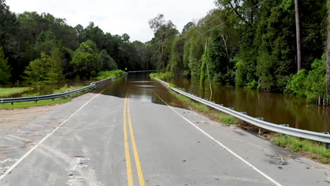 Imágenes-De-La-Inundación-Del-Río-Del-Huracán-Florencia-En-Carolina-Del-Norte