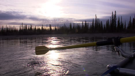 Ein-Abgelegener-Fluss-In-Alaska
