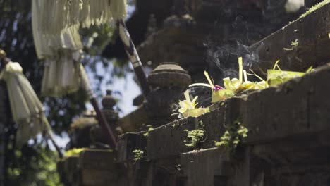 Incense-burning-at-a-Buddhist-temple