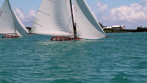 Sailing-in-Bermuda
