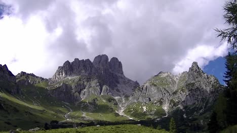 Bischofsmütze,-Una-Montaña-En-Salzburgerland,-Austria