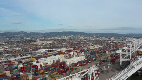 Aerial-view-Docks-Oakland-Port-San-Francisco,-USA
