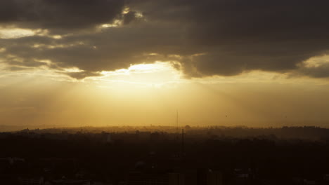 Sunset-of-the-skyline-of-Nairobi,-Kenya