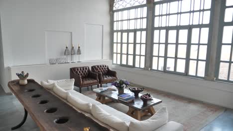 Interior-of-Mediterranean-style-luxury-living-room