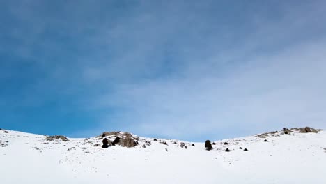 Schneebedeckte-Berghügel-Von-Wyoming