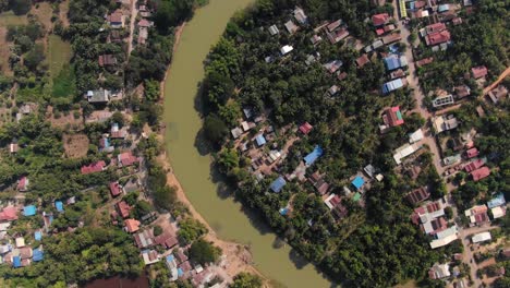 Luftaufnahme-Des-Sangkae-Flusses-Und-Der-Umliegenden-Gebiete-In-Battambang,-Kambodscha