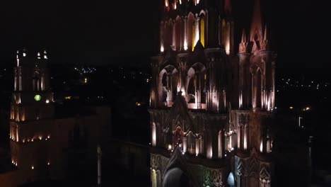 Pfarrei-San-Miguel-Arcangel,-Guanajuato,-Mexiko
