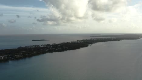 Aerial-video-looking-along-key-largo-and-its-southern-islands