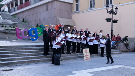 Orchester-Aus-Plovdiv-Mit-Kostenlosem-Konzert-Auf-Der-Hauptstraße-Der-Stadt