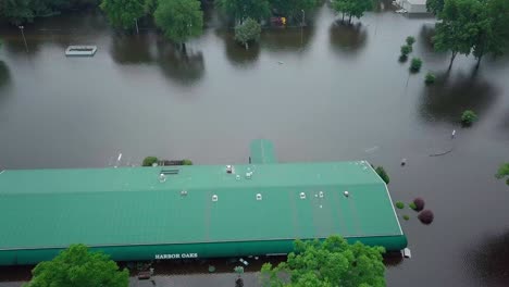 Flooded-building-at-Pine-Bluff,-regional-park,-Arkansas