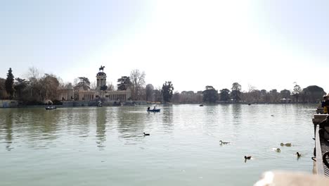 People-enjoying-the-lake-of-Retiro-Park-in-Madrid