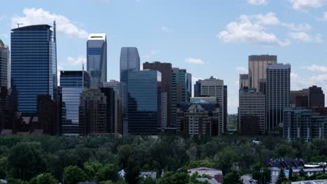 Time-lapse-Del-Centro-De-Calgary-Con-Nubes-Y-Sombras