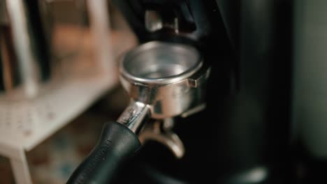 Coffee-Tamper-pour-slow-motion-video