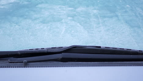 Frozen-ice-on-a-car-window-on-a-frosty-morning