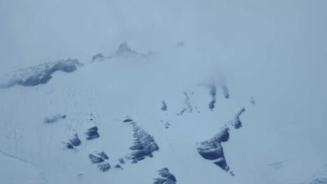 Glaciar-En-La-Cima-De-La-Montaña