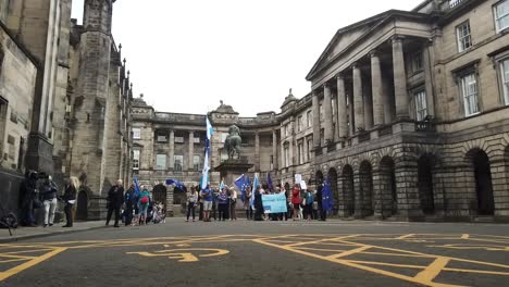Timelapse-of-protesters-and-the-media-at-the-legal-hearing-of-the-prorogation-of-Parliament-at-the-Court-of-Session-in-Edinburgh