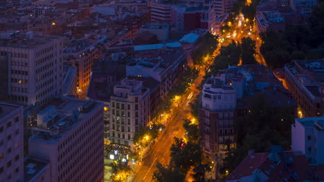 Zeitraffer-Der-Dächer-Von-Madrid-Bei-Sonnenuntergang-Mit-Wunderschönen-Farben-Und-Wolken