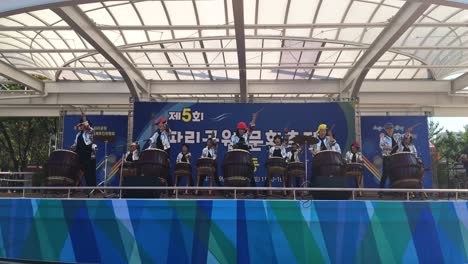 Percussion-performance-at-a-festival-in-Mokdong,-Yangcheon-gu,-Seoul,-South-Korea