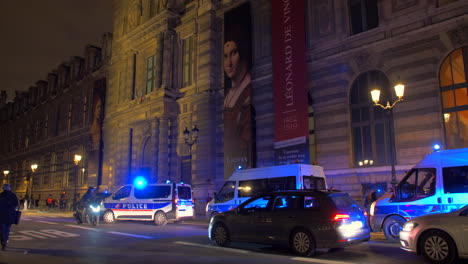 Police-cars-lined-up-near-the-Louvre-museum,-rue-de-Rivoli