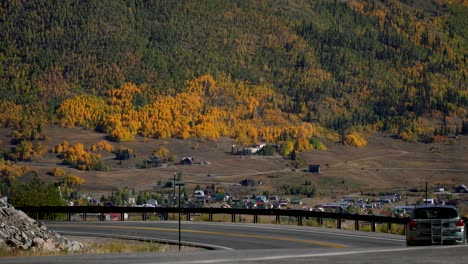 Autofahren-Auf-Dem-Millionen-dollar-highway-Der-San-Juan-Mountains-In-Colorado