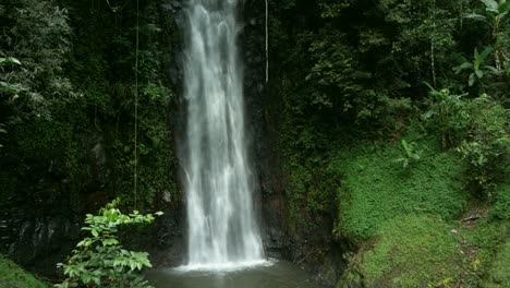 Powerful-Waterfall-in-the-middle-of-the-jungle,-São-Tomé-island