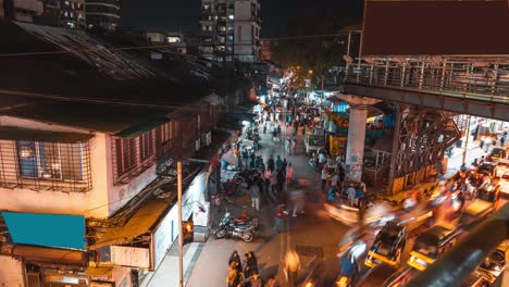 Timelapse-of-a-small-busy-walking-street-in-Mumbai-at-night