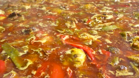 Valencian-paella-boiling-before-throwing-the-rice