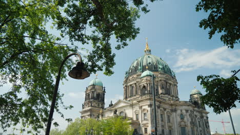 Berlin-Cathedral-On-A-Clear-Day