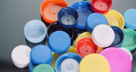 Few-Plastic-Bottle-Caps-Plastic-Processing-Recycling-Industry-12