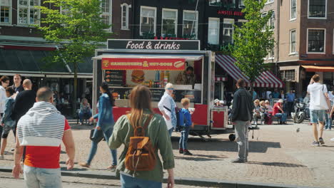 Fast-Food-Van-in-Amsterdam