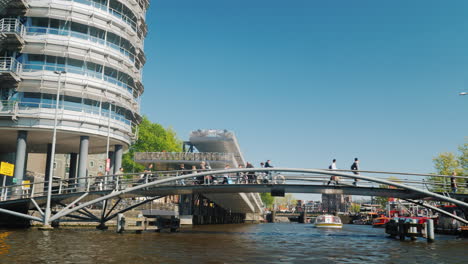 Die-Moderne-Architektur-In-Amsterdam