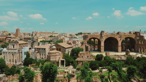 Ancient-Roman-Forum-in-Rome