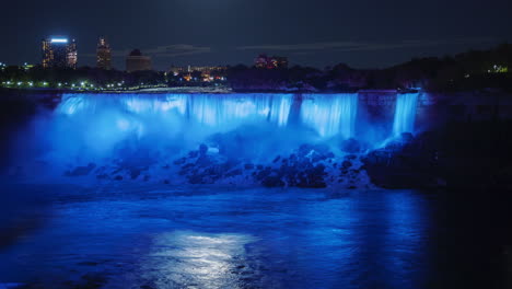 Niagara-Falls-Lit-Up-at-Night-Timelapse