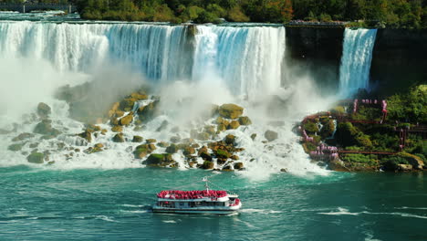 Tour-Boat-Passes-Niagara-Falls