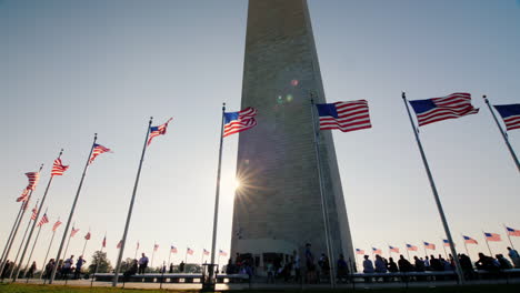 Visitors-at-Washington-Monument