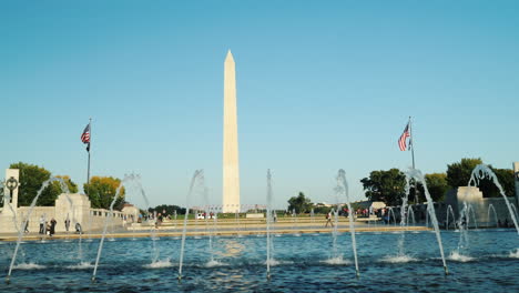 Washington-Monument-and-Memorial-Fountain