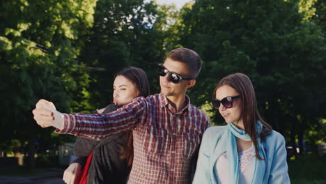 Group-Of-Young-Hipster-Sunglasses-Makes-Selfie-Hd-Video