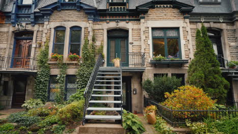 A-Street-With-Old-Victorian-Houses-In-Montreal-Canada
