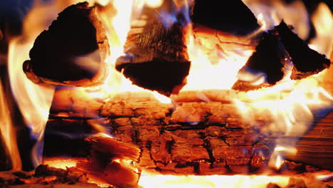 Thick-Firewood-Burns-In-The-Fire-Beautiful-Hot-Coals-And-Sparks-4K-Video
