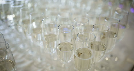 New-Year-Champagne-Flutes-2