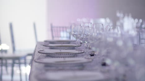 Luxury-Decorated-Table-For-Wedding-Dinner-1