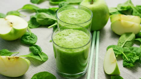 Green-smoothie-in-glasses-and-ingredients